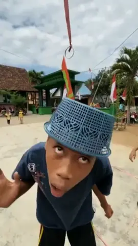 kiw kiw cukurukuk kuk deruk😂 #memetiktok #videolucungakak #videolucu #komedi #ftp #memelucuindonesia #memelucu #meme 