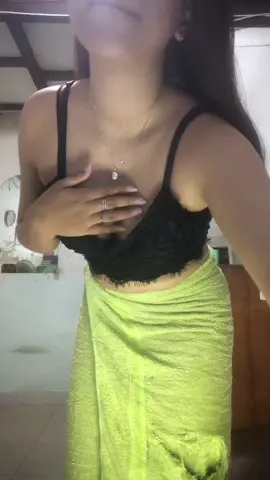 Suka bgt sm lagu ini dah wkw