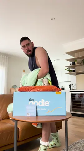 Unboxing The Oodie @The Oodie use discount code RICHIE40 for $40 off adult Oodies
