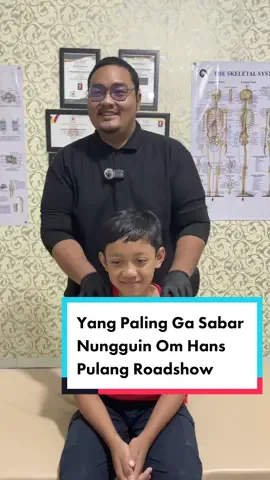 Reservasi dan Konsultasi wa 081378710881 #medan #Indonesia  #reposisi #Reposisibahu #dislocation #chiropractic #terapistroke #terapilistrik  #terapilistrikmedan #terapistrokemedan #kretekmedan #tittar #kretek #fyp #foryou #foryoupage  #tulangbelakang  #reposisitulang #sakitpinggang  #remajajompo  #kretekabalabal #boneadjustment  #hansboneandmucletherapy #Sayarafterjepit #asmr #kretekasmr #kriuk 