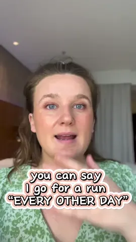 I see my twin sister every other day 👯‍♀️ what do you do every other day? Practise in the comments! ☺️ #aprendeingles #lesson #english #learnenglish #everyother 