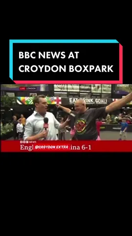 I dont think he noticed the 1st guy! #CroydonExtra #croydonboxpark #boxparkcroydon #croydon #croydontown #cronx #croydonlondon #culturecroydon #southlondon #thisiscroydon 