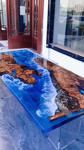 Mesa Resinada de madeira com paisagem de mar #resina #mesasresinadas #mar #decoração #resin #resinart