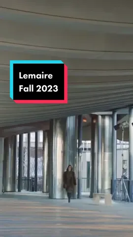 Lemaire is my inspiration for the upcoming fall. I currently check the sale for similar items and I‘m so happy that I got the chinese slippers with a 50% discount. #lemaire #fall #fall2023 #fashion #style #shopping 