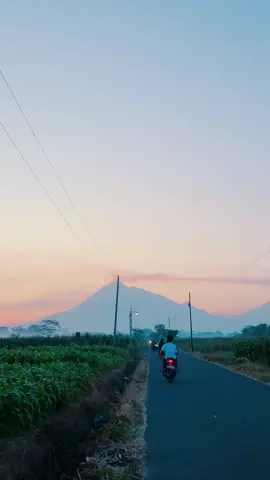 Sore hari di sribit  #dolanjatinom #jatinom #klaten #dolanklaten #explorejatinom #kabarklaten #exploreklaten #lfl #boyolali #semarang #solo #sribitjatinom #sribit #tulung #fff #fyp #fypシ #viral #foryou #foryoupage #tiktok #vidioviral #senja #sadvibes 