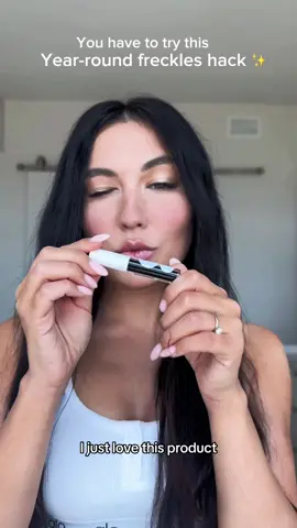 You have to try this year-round freckles hack ☀️ @Saltyface  . Beauty, beauty hacks, freckles, freckles tutorial, make up tutorials, cosmetics  . #beautyhacks #beutytips #frecklestutorial #viral #fyp 