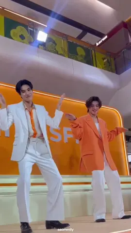เปิดเพลงอะไรมา เต้นหมดทุกเพลง 🧡🤍 #INNISFREEFestivalXPP #ปอนด์ภูวินทร์ #pondphuwin #ppnaravit #phuwintang #fyp #fypシ 