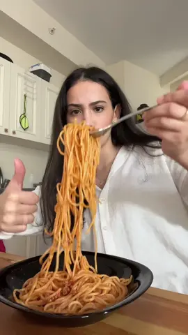 بتحبوا هيك ڤيديوهات ماي فريندز؟ 🤭 Insta: Rahaf_sufian #fyp #fypシ゚viral #brother #rahaf_sufian #Vlog #vlogging #Siblings #speghetti #amman #jordan #saudiarabia 