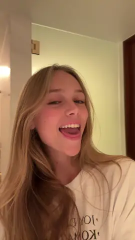 #tonguechallenge #toungetricks #tongue #fyp 