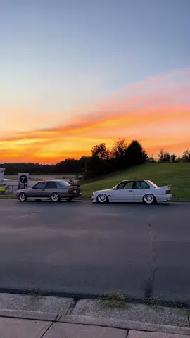 Perfect sunset with some beat cars😔 #cartiktok #trending #e30 #m3 