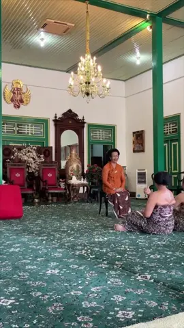 Ibu Ratu Permaisuri #kratonjogja #keratonyogyakarta #yogyakarta 