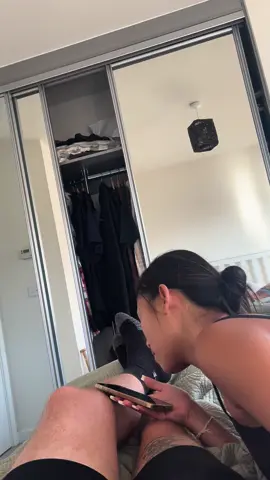 Shes getting used to these headlocks. #thai #thaigirlfriend #UK #phuket #fart #farangboyfriend 