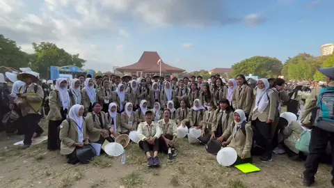 #ugm #tepuksalut #yujiem 