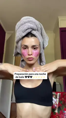Una Cony dancer preparandose para el show 🖤✨🪐