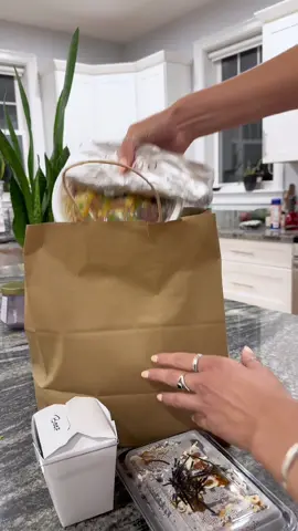 Think of a better way to spend a cozy night in… i’ll wait! 😜 #bostonfoodies #bostontakeout #bostoneats #chinesefood #bostonchinesefood #dumplings 