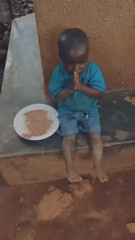 Você reclama muito da vida? Créditos: @bestox66 -> Instagram  #videosstatus3k #reclamamuito #motivacional #reflexãodavida #deusnocomando #fome #pobreza #africa 