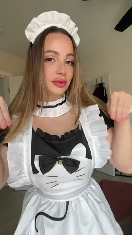 Thank you for the cute cat maid outfit Carmen 🥳🥳 #catmaidcosplay #frenchmaidcostume #cosplay 