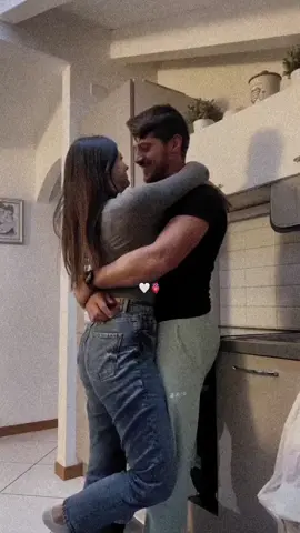 كل حب الدنيا ديا 🫂🤍 #foryou #foryoupage #fypシ #fy #viral #viralvideo #explore #Love #couple #romance #sherine #فوريو #عالم_تيك_توك #لبنان #الامارات #دبي #حب #مشاعر #شيرين #شيرين_عبدالوهاب #اكسبلور #اكسبلور #اكسبلورر #ستوريات_حب 