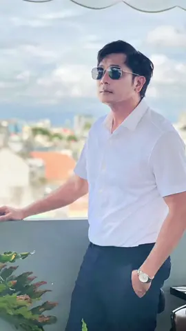 Đàn ông trung niên thành đạt luôn có vẻ đẹp mê đắm #trungnien #traidep #yeutrungnien #traivanphong #danongdichthuc #metrai #traitretraitrungnien