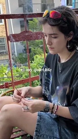 internet voyeurism 💔🍃  #fyp #pinterestaesthetic #nyclife #nyc #aesthetic #romanticizeyourlife #outfitinspo #styleblogger #irisolympia #youtuber 
