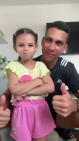 Soy muy celosa con mi papá🤣  #papaehija #papáehija #fatherdaughter #Amoamipapa #viral #tendencia #follow #following #tiktok #tiktoker #hijacelosa #hijacelosadepapi #fy #fypシ #padreehija 