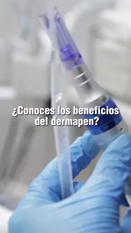 🌟 4 beneficios del tratamiento Dermapen 🌟  Te damos todos los detalles! 🤩 ⬇️ 👉🏻 Rejuvenecimiento de la piel: Dermapen ayuda a mejorar la textura y el tono de la piel. Promoviendo la producción de colágeno y elastina. Esto puede conducir a una tez más suave y radiante. 👉🏻 Reducción de líneas y arrugas: Las microagujas ayudan a incrementar la producción de colágeno, que ayuda a minimizar las líneas finas y las arrugas. 👉🏻 Minimiza los poros:  las microagujas ayudan a reducir el tamaño de los poros dilatados al estimular la producción de colágeno alrededor de las paredes de los poros, haciéndolos parecer más pequeños. 👉🏻 Tratamiento de hiperpigmentación:  Dermapen puede ser efectivo para reducir la apariencia de hiperpigmentación y el tono desigual de la piel al promover la renovación de las células de la piel y la decoloración de las manchas oscuras. Para más información envíanos un mensaje 📩 😊 #Microneedling #Dermapen #Hyperpigmentation #Hiperpigmentación 