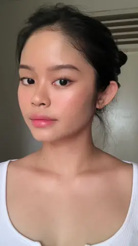 we may have more textures but we can still HIT THIS TREND #acneproneskin #cleangirl #cleangirlmakeup #makeup #minimalmakeup #makeuptutorial #xybca 