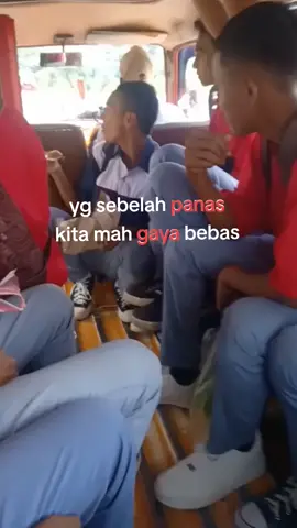 gaya bebas🤙🏻🤙🏻#fyp #smkn3ambon📍 #smk3ambon👊 #storykatakata 