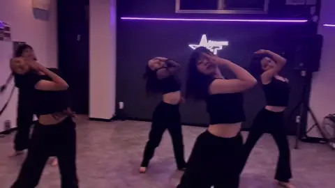 J☆DANCE 毎週火曜20時〜21時 Girls/JAZZ上級クラス 🎵Stuc/Stacie Orrico choreo by aN #jdance #dance #oita #ダンス #オススメ #ガールズ#entertainment