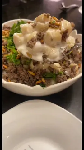 ششبرك كزابي أو معكرونة باللبن طريقة كتير طيبة و سهلة 🤤😍  كيس معكرونة صدف  نص كيلو لحم مفروم خشن عجل مقلية مع شوية بهارات  كيلو و نص لبن  معلقة صغيرة ثوم مهروس  ملح  معلقتين كبار طحينة  صنوبر و بقدونس للتزين  #لبن #لبنان #سوريا #اكلات #اكلات_سريعه #yogurt #jordan #amman #egypt #ksa #uae #kuwait #foodlovers #food #instafood #asma_alasbahi #EasyRecipes #reels #instareels #chef #cheflife #pasta #arab