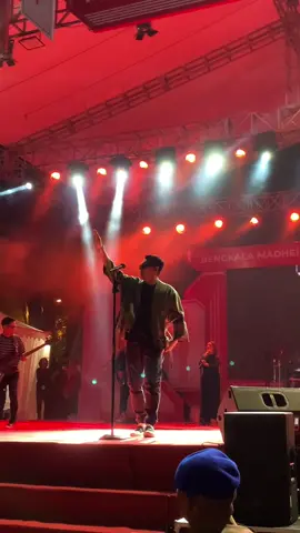 Selamat datang d kota baubau,kota tercinta kita #ifanseventeen #selalumengalah #seventeenband #konserr #kidsenyum #mddstory 