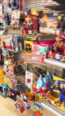 Lets go Hot Wheels Hunting 👀 #hotwheels #diecastcollectors #diecast #diecastcollecting #lamely #carculture #teamtransports #teamtransports #teamtransport #hotwheelhunting #matchbox #diecasthunting #treasurehunt #sth #nftg #autoworlddiecast 