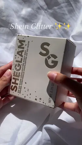Gloooow ✨✨ So pretty 🥺🫶🏻 #shein #bodymist #sheglam #glitter #explore #explorar #explorepage #viral #foryou #fortoupage #fyp #fypシ #sheinforall #BeautyTok #spraydeglitter #glitterspray #shein @SHEIN 