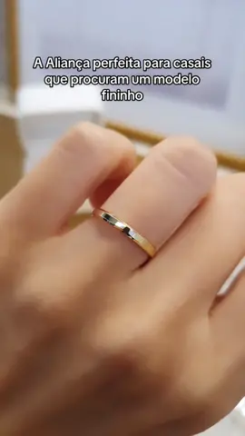 Alianças Soft em ouro 18k, 2mm de largura ❤️ Simplesmente perfeita! #aliançadecasamento #alianças #aliançasdeouro 
