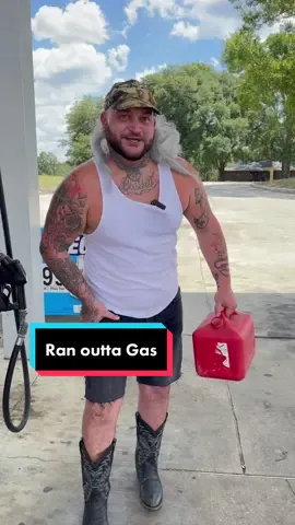 Who has encountered this guy before?! 💀🥴 #gasstation 