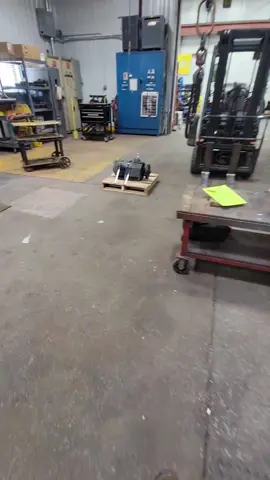 #fyp #foryoupage #electric #electricianlife #electrical #repair #tradesman #bluecollar #work #tesla #motor #mechanic #rpm #speed #1992 #electrician #machine #machinery #torque 