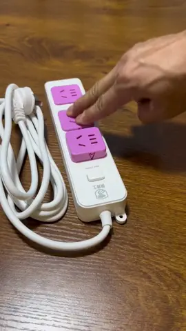 Easy to plug and unplug😏#goodstuff #goodthings #homehacks #householditems #useful #LearnOnTikTok #tiktokmademebuyit #fyp #foryou 