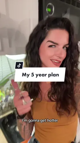 This is pretty much how I actually answer these absolutely absurd questions 😅😛 #rvlife #vanlife #camper #nomad #homeonwheels #camperlife #camperlife 