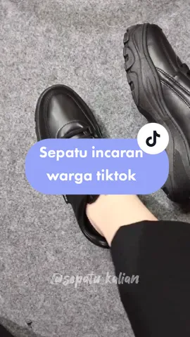 #sepatu #sepatuwanita #sneakers #sepatusneakers #sepatusekolah #rekomendasisepatu #sepatukorea #sepatukoreanstyle #sepatuimport #sepatufullhitam #sepatumurah 