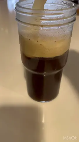 estos ultimos dias me he sentido muy, muu bajoneada, sin animos de nada pero he notado que el cafe me da muchísima energia y cambia mi estado de animo 🫶🏻 si tu te sientes igual, deberias de animarte a probarlo te aseguro que no te arrepentiras ❤️ #cafequemagrasa🔥 #huevosfritos #mamaslatina #ansiedad #sad #estadodeanimo #cafe 
