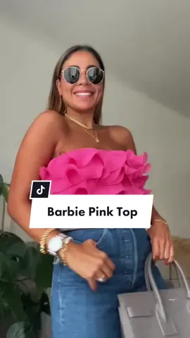 The cutest barbie pink top from ZARA under $30🤗 #pinktopoutfits #easyoutfitidea #simpleoutfitinspo 