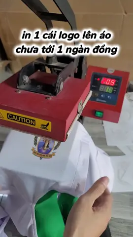 in logo lên áo thun, in logo giá rẻ bằng máy in chuyển nhiệt là 1 công nghệ in đơn giản và rẻ nhất trong các loại in áo. #inchuyennhiet #inao  #inpet #inlogo 