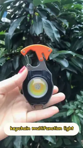 This multifunctional keychain light has many uses, small size and easy to carry, suitable for outdoor use #emergencylight  #multifunctionlight #flashlight #multifunctionflashlight #keychainlight  #budolfinds #outdoor #OutdoorLight 