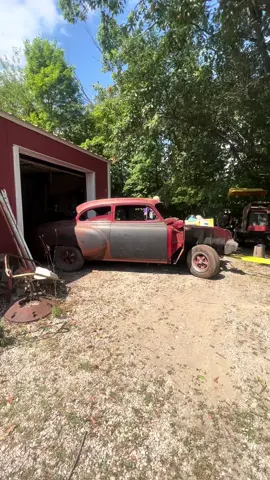 My 82-year-old dad is still dragging things out of the older guys barns!  This is how his 1931 roadster project began   He bought this old Chevy to trade for a 1931 roadster body. #fyp #foryoupage #fy #ducktail #ducktailrun #barn #barndominium #garage #roadster #82yearsandgoing #oldcar #oldtruck #ford #oldford #classiccar #foryou #classiccars #classics #carbuild #chevy #oldchevy #barnfind
