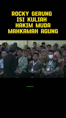 ROCKY GERUNG : KECERDASAN TURUN DARI PEMPUAN #rocky #rockygerung #filsafat #hakim  #mahkamahagung #mahkamahagungri #kuliah #parahakim #akalsehat #akalsehat✌️✌️ #profesorakalsehat #presidenakalsehat #akademisi #dosen #emakemak #cerdas #ibuibu #kuliahgratis #kuliahrockygerung 