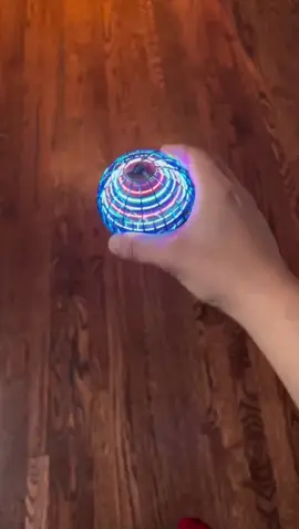 SpinMagic, la mejor bola voladora ☄️#galactidrone #toy #ufo #spinner #drone #fyp #buyit #ball #spin 