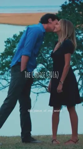 Summer movies to watch 💛 . . . #thenotebook #500daysofsummer #mammamia #theparenttrap #dirtydancing #callmebyyourname #crazyrichasians #thechoice #charliesangels #beforesunrise #murdermystery #thegreatgatsby #onlyyou #theweddingdate 