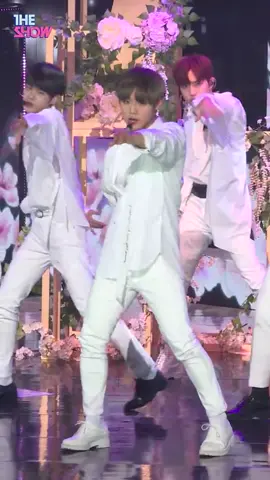 WANNAONE 'SPRING BREEZE'.. Jihoon ahh😘❤❤ #JIHOON #PARKJIHOON #MAY @0529.jihoon.official 