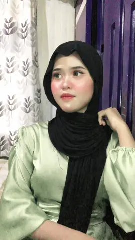 Ini darft dah lama bgt pas jaman nya suka makeup pake soplen gede sama eyliner putih panjang wkwkwk #xbcyzaシ #viraltiktok #sartikamadona #fyp #viral #tutormakeup 