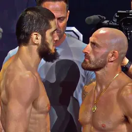 The Entertainement 💫.. [UFC 284] Islam Makhachev 🇷🇺 vs 🇦🇺 Alexander Volkanovski #UFC #ufc284 #alexandervolkanovski #islammakhachev #ufcfight #ufcvideo #hightlight #fight #brawl #viral #fyp 